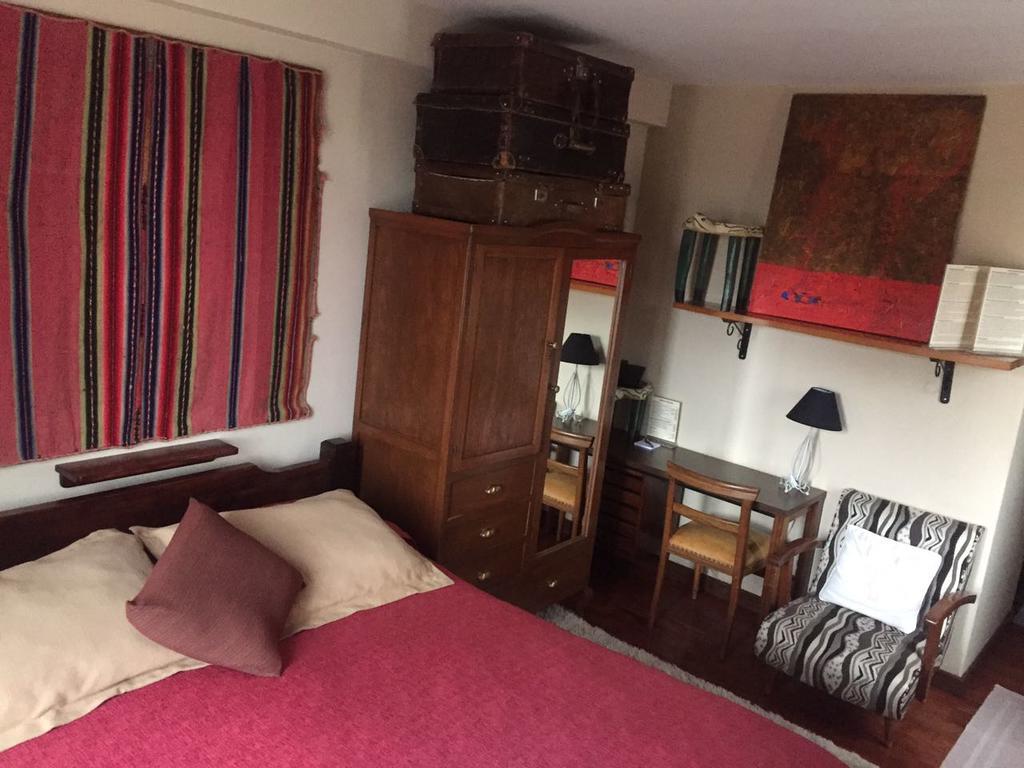 Rendezvous Hostel *
