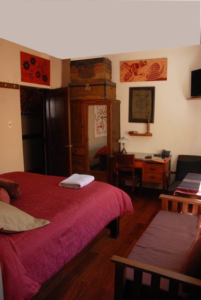Rendezvous Hostel *